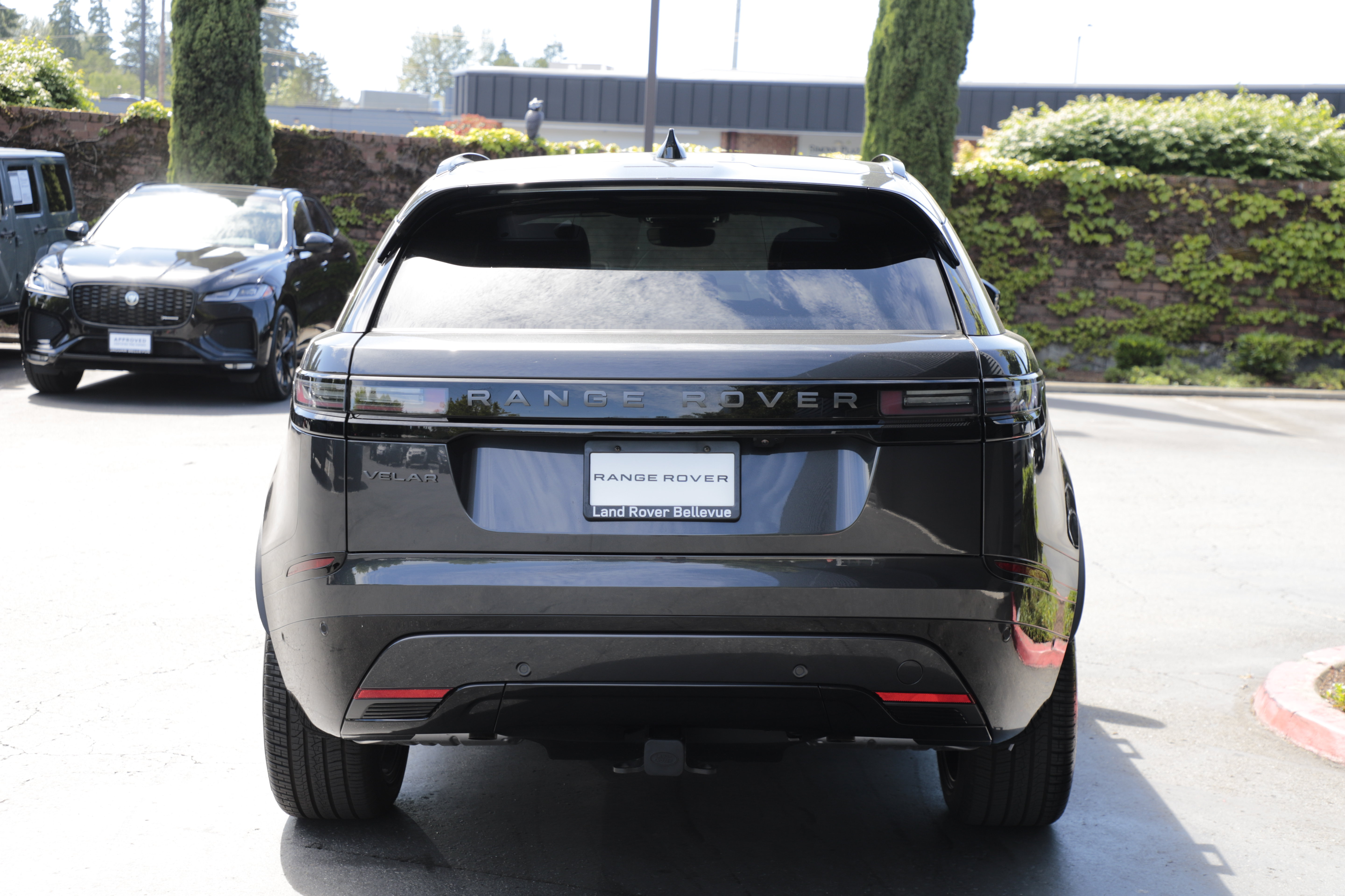 New 2026 Land Rover Range Rover Velar Dynamic SE AWD/4WD image 7