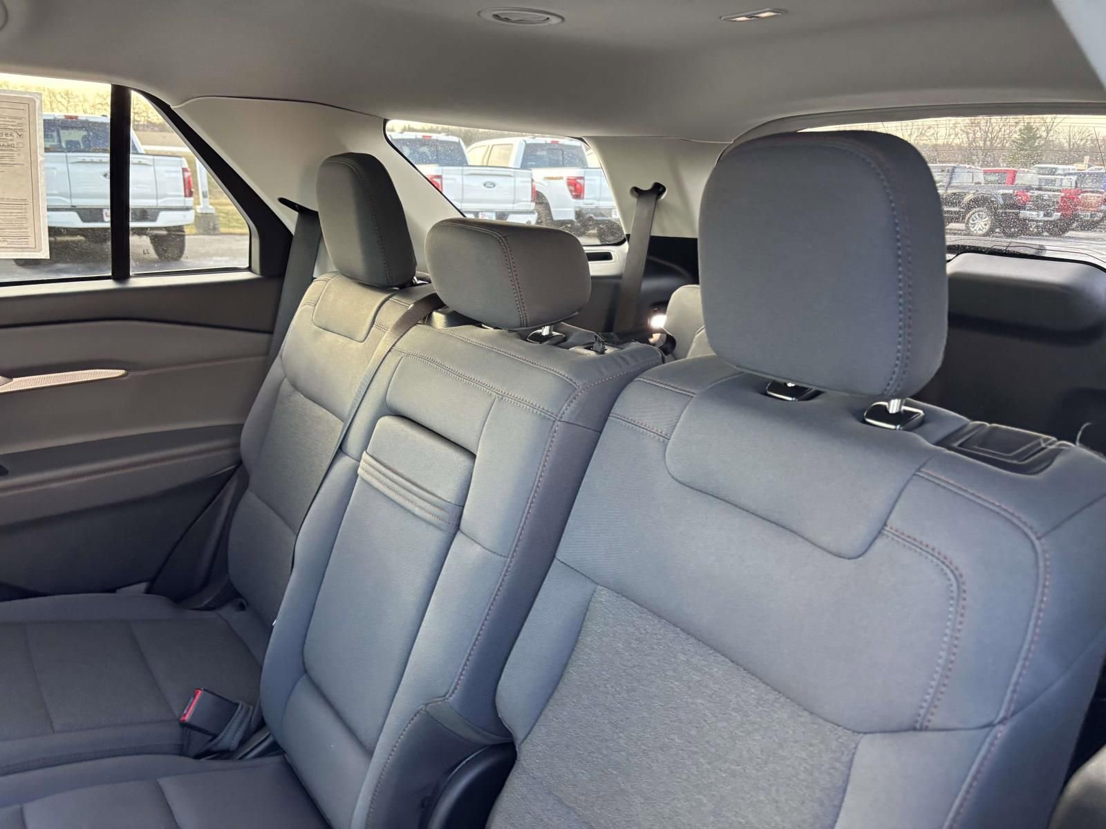 Used 2025 Ford Explorer Active image 29