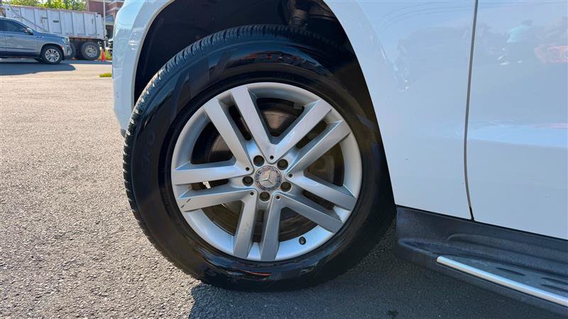 Used 2015 Mercedes-Benz GL 450 4MATIC image 16
