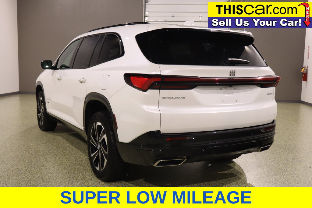 Used 2025 Buick Enclave Sport Touring w/ Power Package FWD image 7