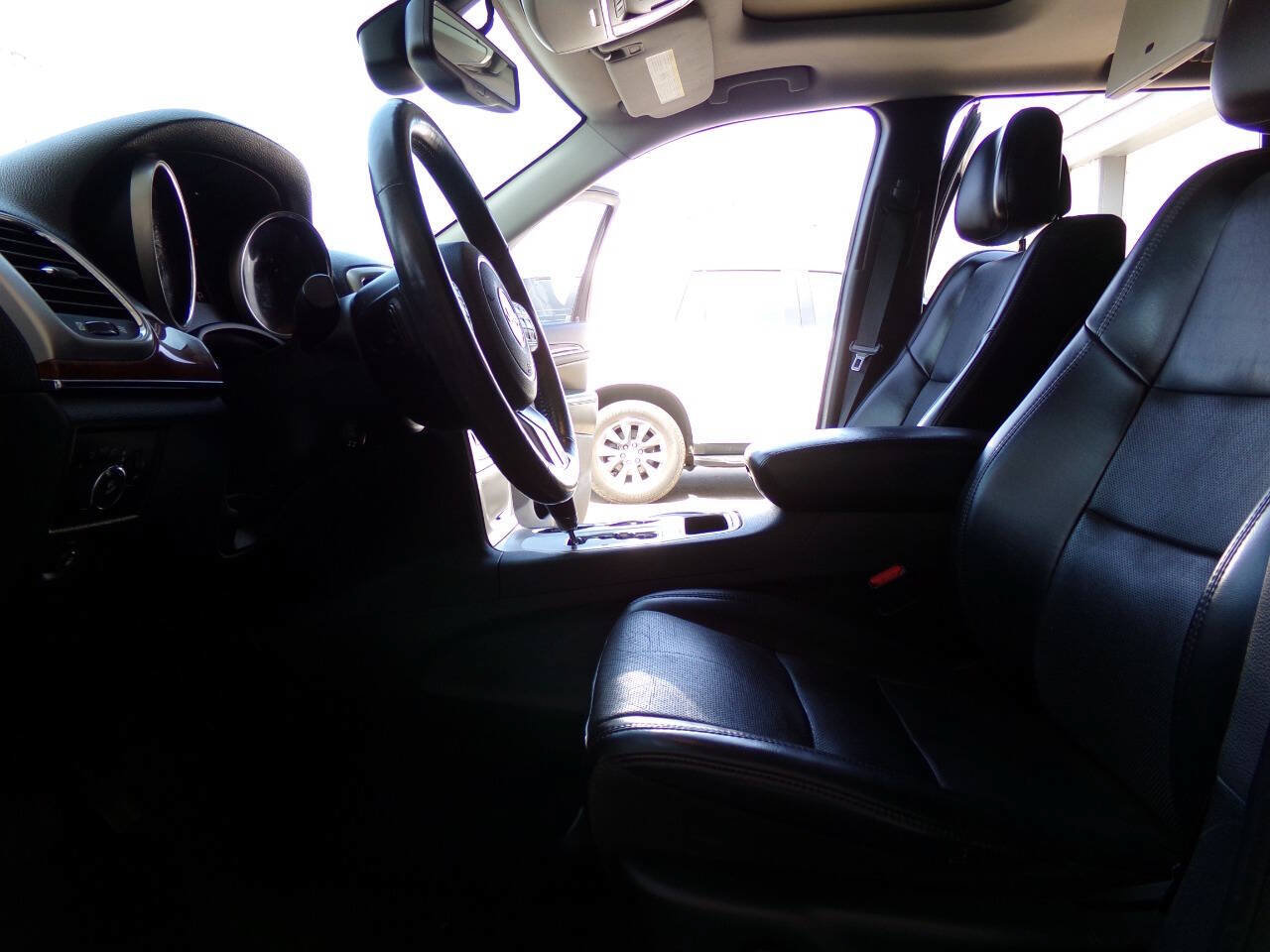 Used 2011 Jeep Grand Cherokee Limited RWD image 18