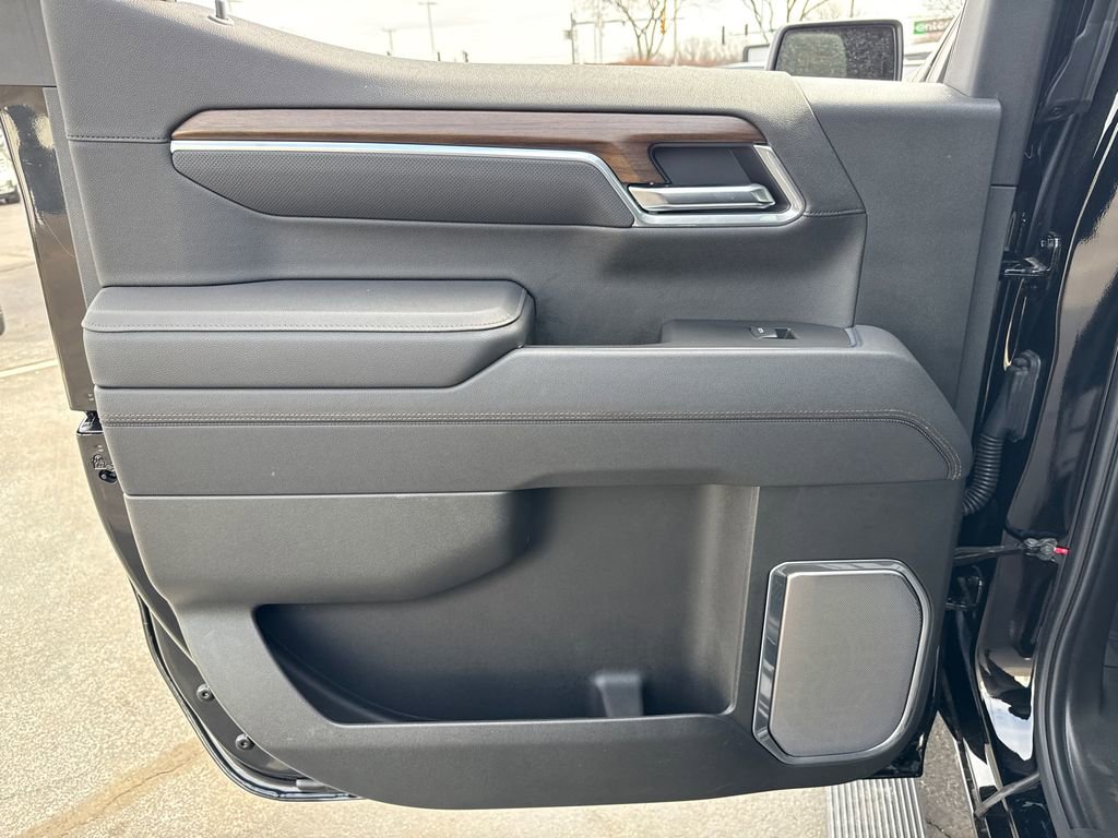 Certified 2025 Chevrolet Silverado 1500 High Country w/ High Country Premium Package image 34