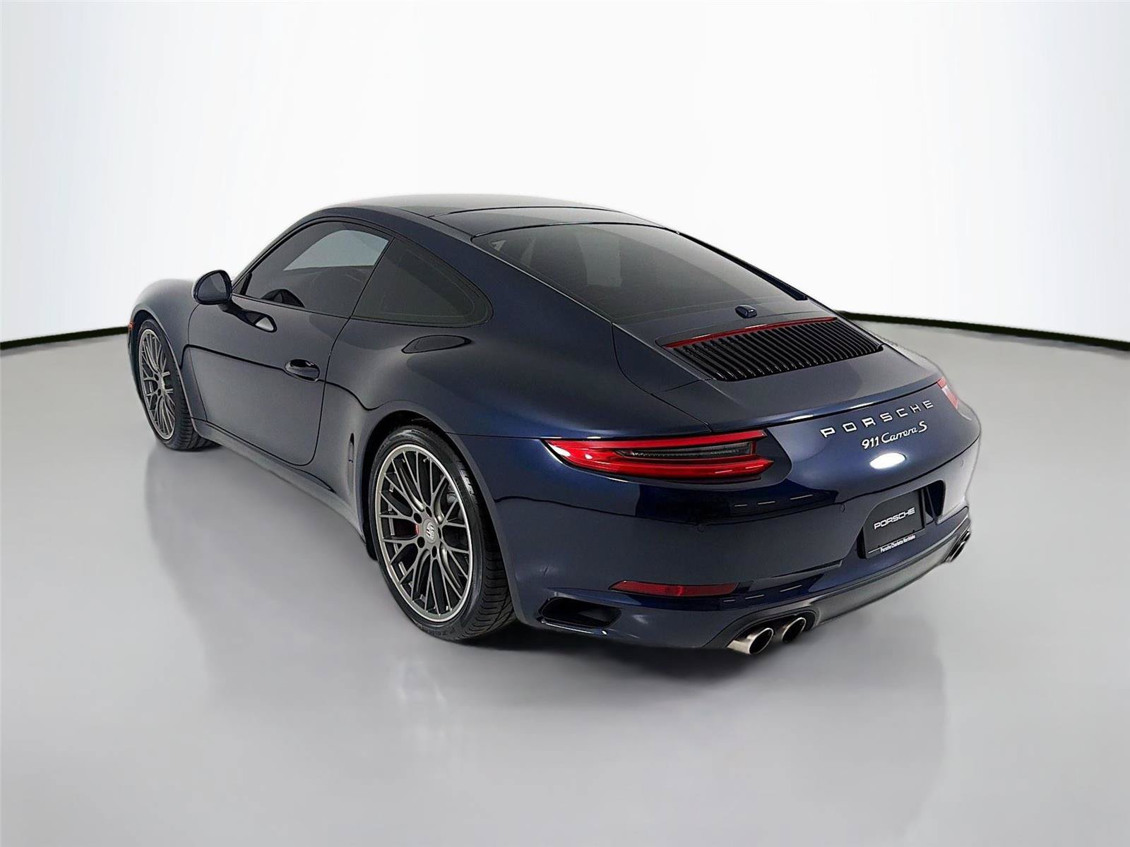 Used 2018 Porsche 911 Carrera S RWD image 3