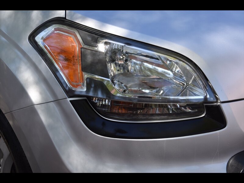 Used 2010 Kia Soul + FWD image 40