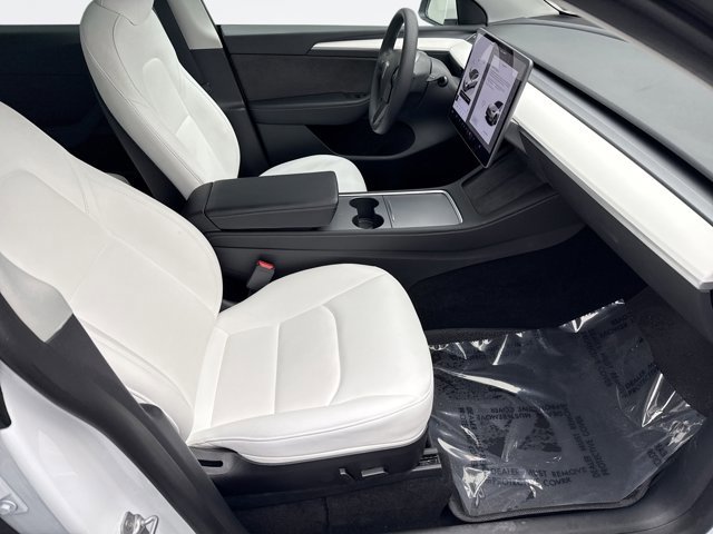 Used 2023 Tesla Model Y Long Range image 17