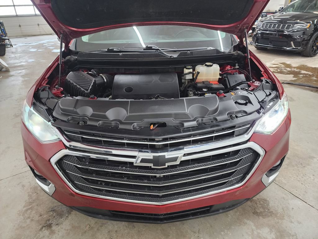 Used 2019 Chevrolet Traverse RS w/ LPO, Floor Liner Package image 38