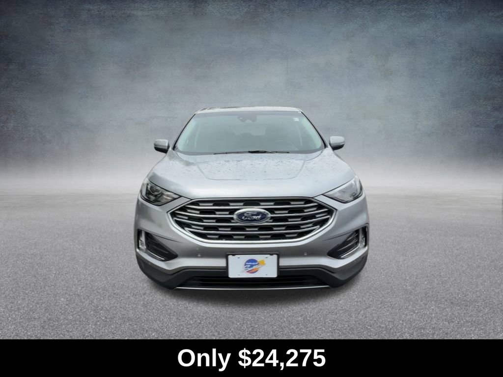 Used 2024 Ford Edge Titanium video 4