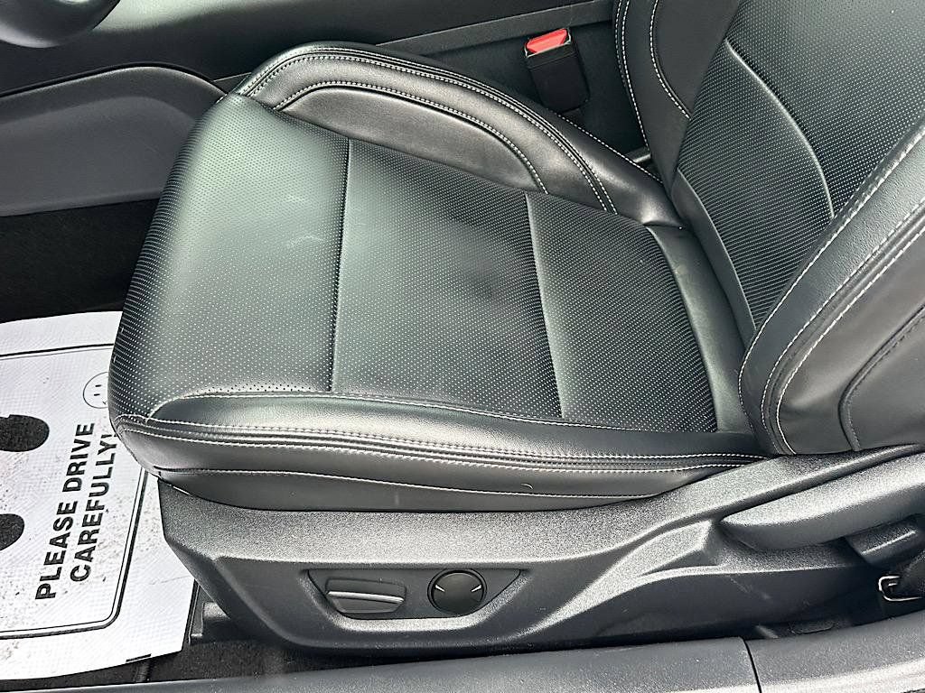 Used 2025 Ford Mustang Premium RWD image 12