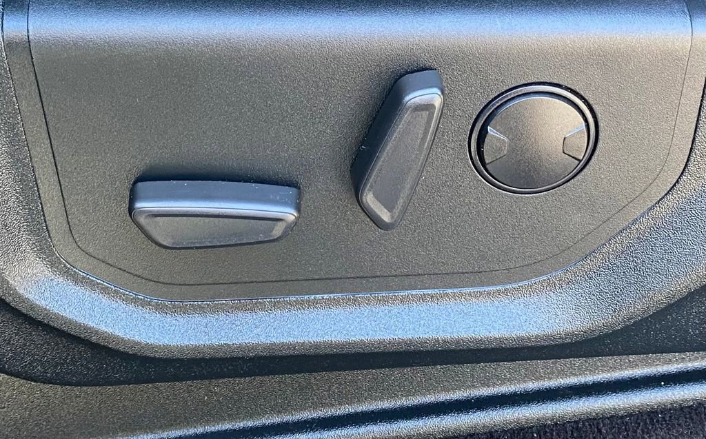 Used 2020 Ford F150 Lariat w/ Equipment Group 502A Luxury image 13