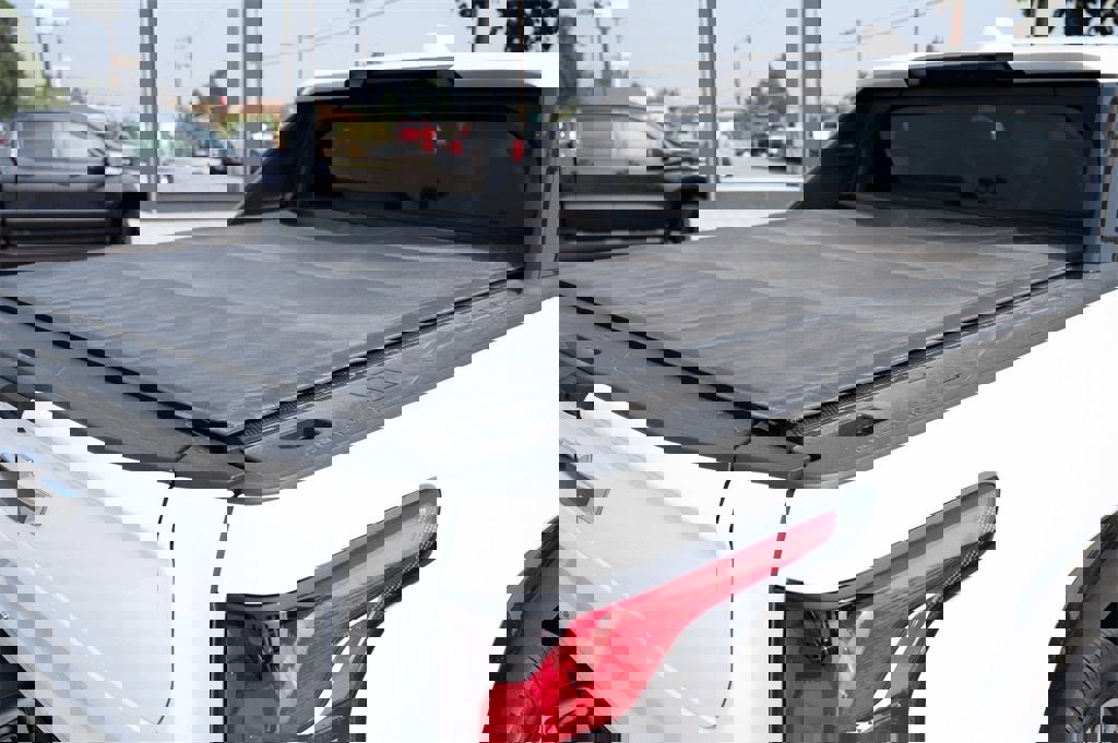 New 2024 Chevrolet Silverado EV RST image 24