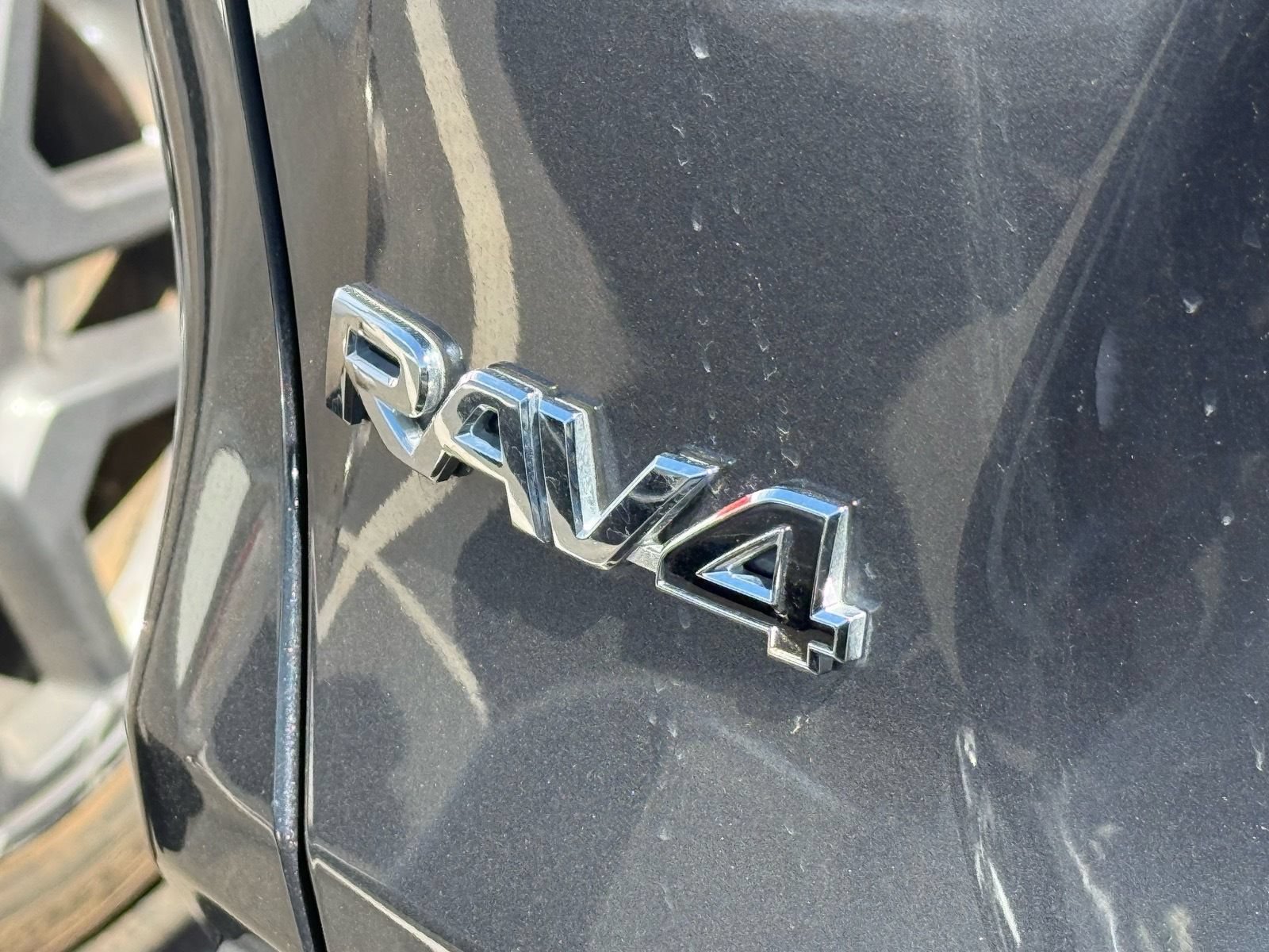 Used 2025 Toyota RAV4 XLE FWD image 11