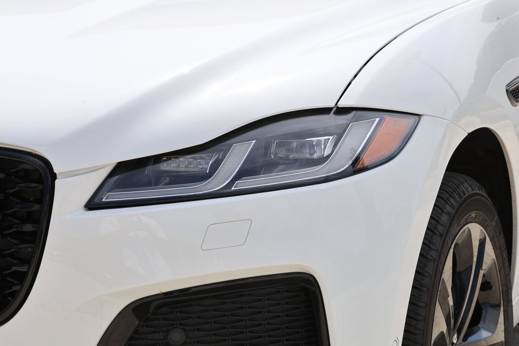 Certified 2026 Jaguar F-PACE R-Dynamic S AWD/4WD image 6
