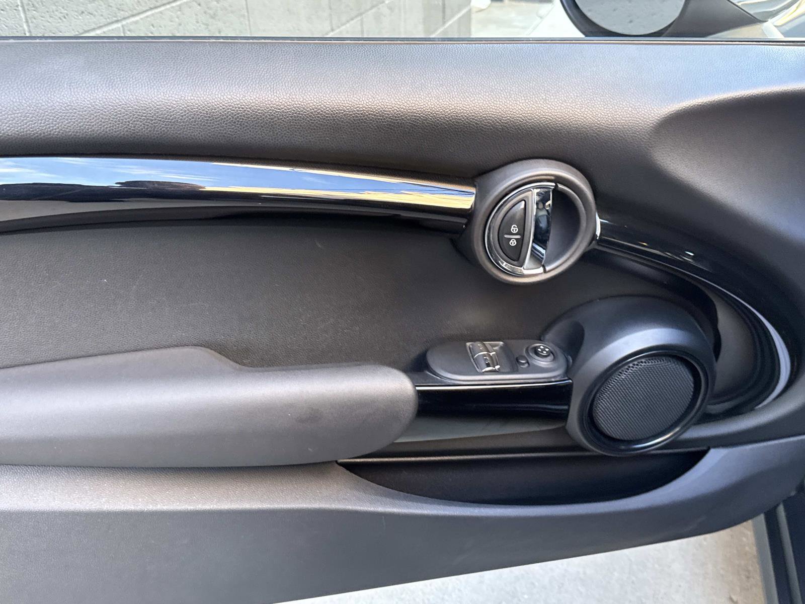 Used 2020 MINI Cooper S image 8