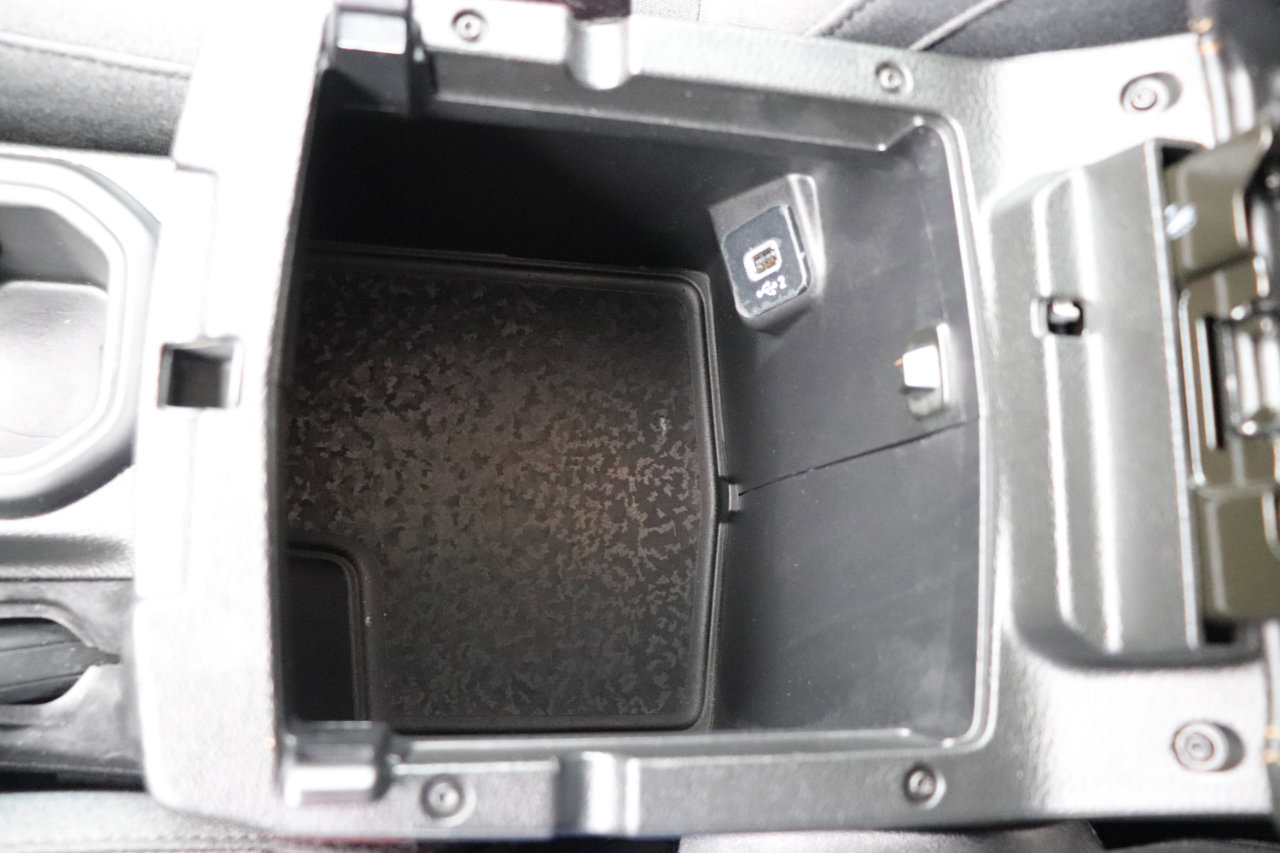 Used 2024 Jeep Wrangler Sahara image 37
