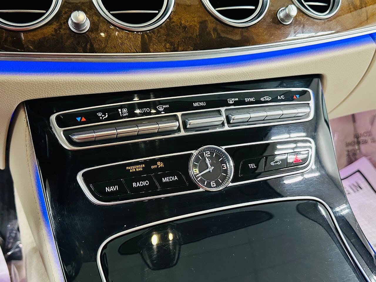 Used 2017 Mercedes-Benz E 300 4MATIC image 14