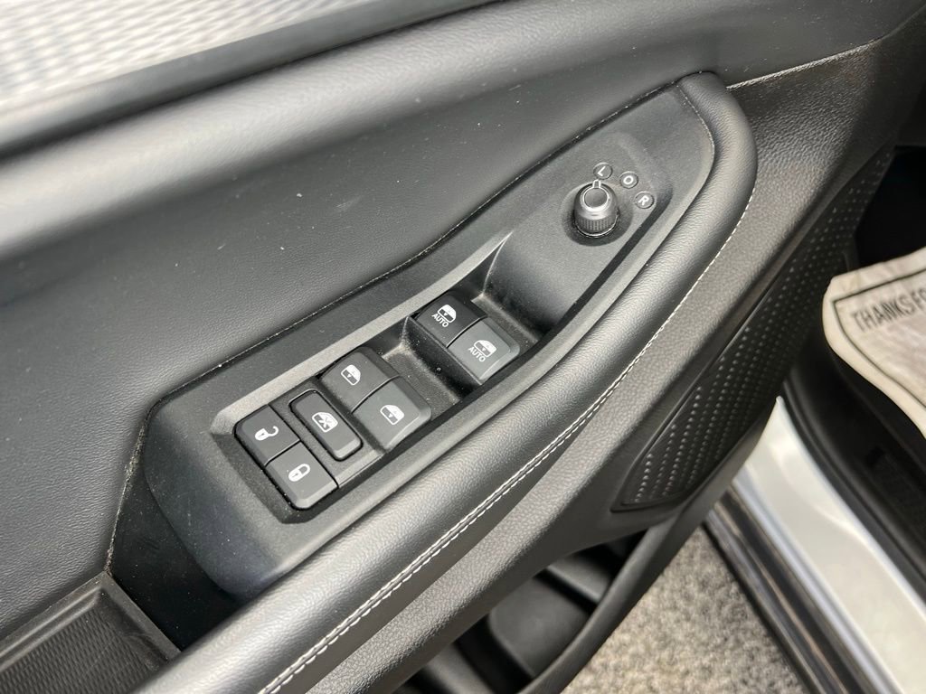 Used 2024 Jeep Grand Cherokee Altitude image 15