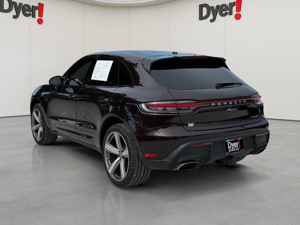 Used 2024 Porsche Macan AWD/4WD image 3