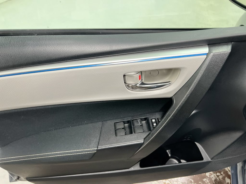 Used 2016 Toyota Corolla LE FWD image 20