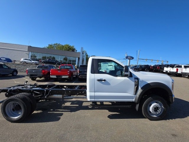 New 2026 Ford F550 4x4 Regular Cab Super Duty image 2
