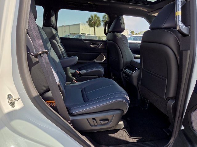 New 2026 INFINITI QX80 4WD w/ Sport Exterior Package image 21