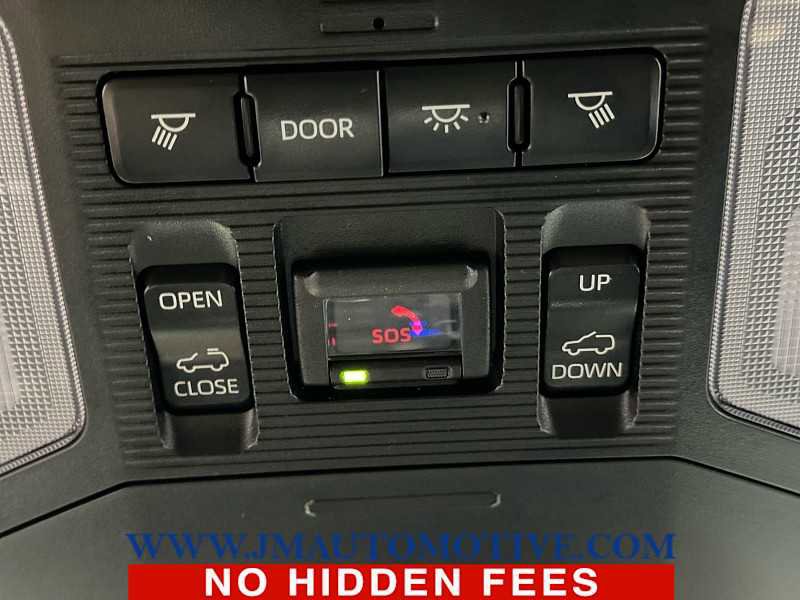 Used 2021 Toyota RAV4 SE w/ Weather & Moonroof Package image 40