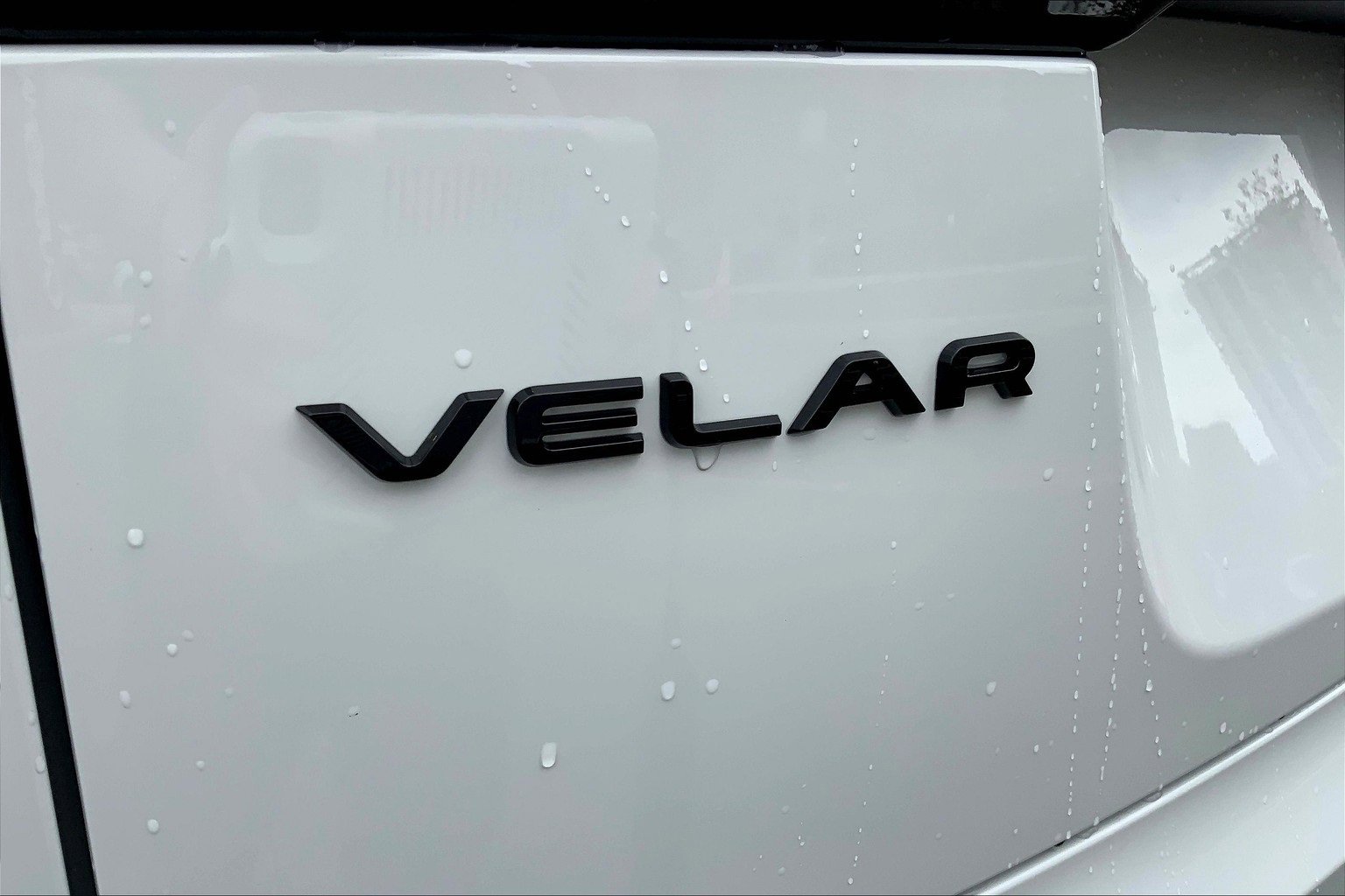 New 2026 Land Rover Range Rover Velar Dynamic SE image 15