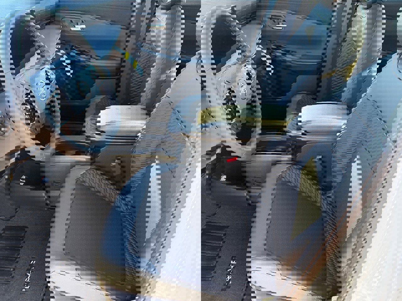 New 2026 Nissan Leaf Platinum+ w/ Cargo Package (Platinum+) image 12