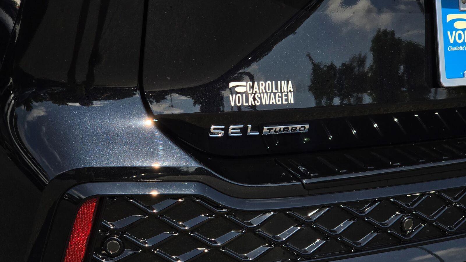 New 2026 Volkswagen Tiguan SEL R-Line AWD/4WD image 11