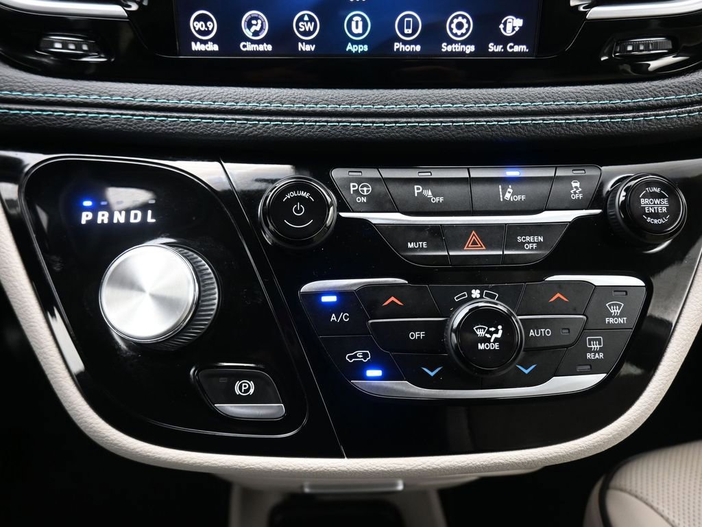 Used 2020 Chrysler Pacifica Limited w/ Advanced Safetytec Group image 26