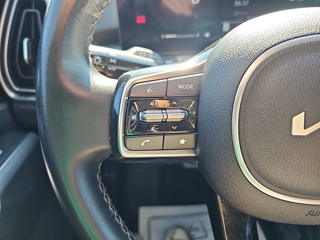 Used 2024 Kia Sorento S FWD image 22