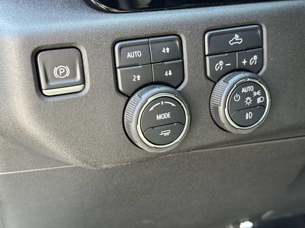 Used 2023 Chevrolet Silverado 1500 RST AWD/4WD image 32