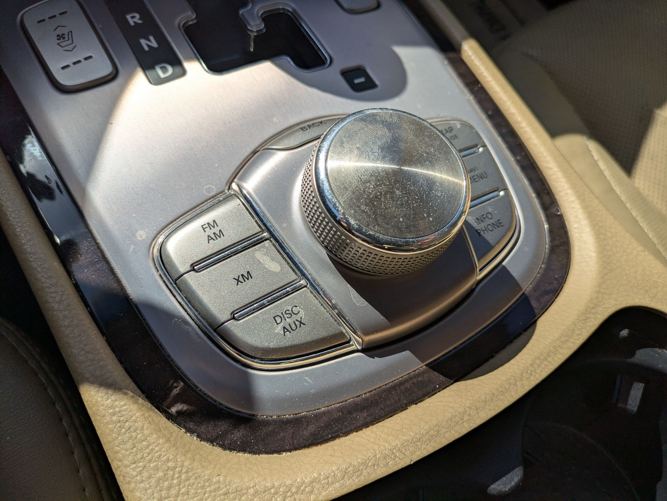 Used 2011 Hyundai Genesis 4.6 RWD image 23