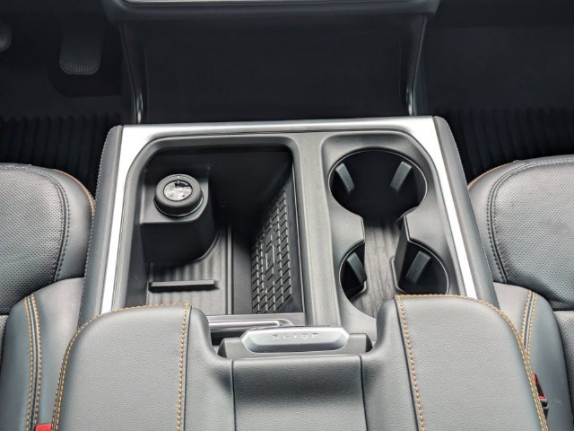 Used 2025 Ford Expedition Tremor AWD/4WD image 24