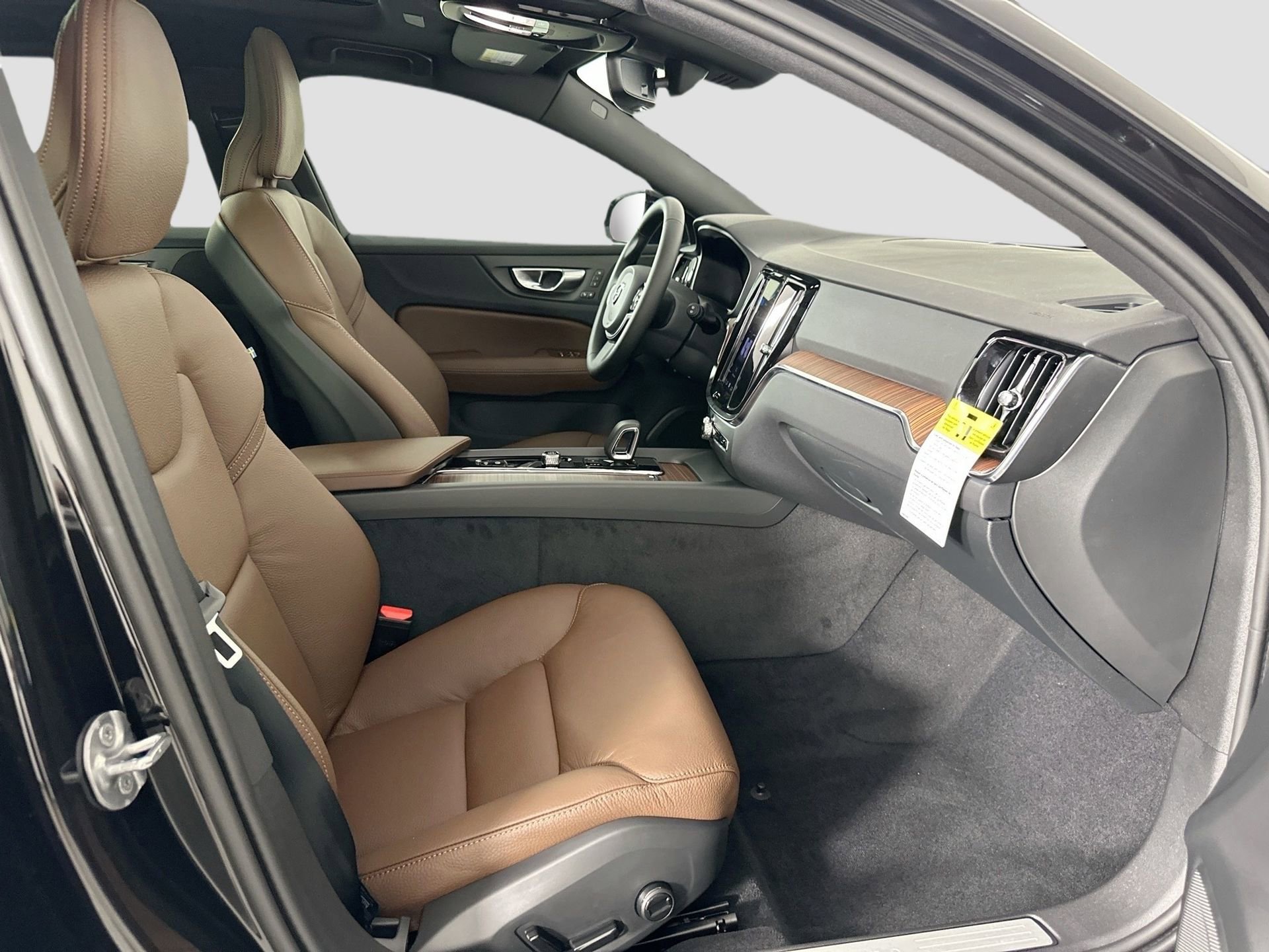 New 2026 Volvo V60 B5 Cross Country Plus w/ Protection Package Premier AWD/4WD image 25