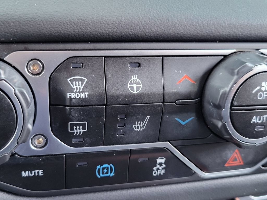 Used 2024 Jeep Wrangler High Altitude AWD/4WD image 13
