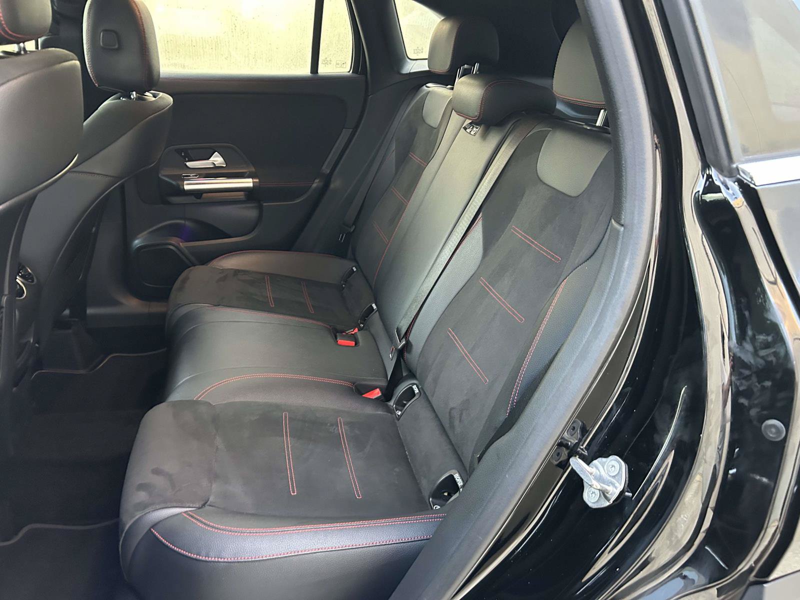 Used 2023 Mercedes-Benz GLA 250 4MATIC image 39