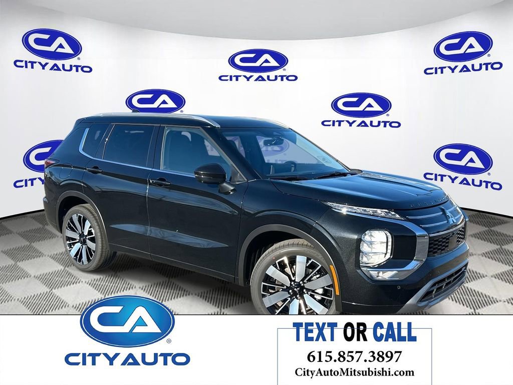 Used 2025 Mitsubishi Outlander SEL image 1