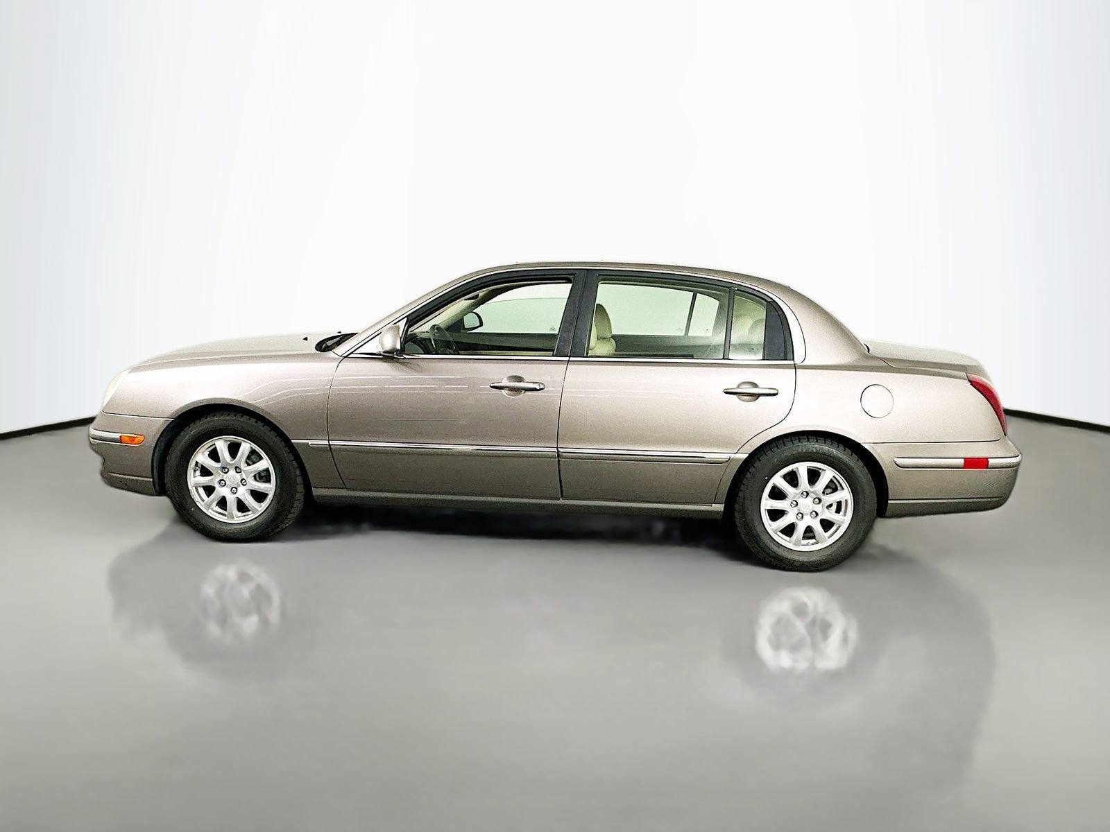 Used 2008 Kia Amanti w/ Leather Pkg FWD image 5