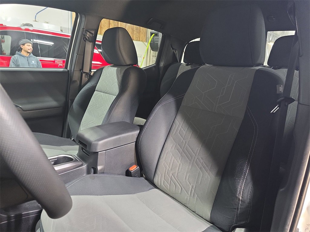 Used 2023 Toyota Tacoma TRD Off-Road image 14
