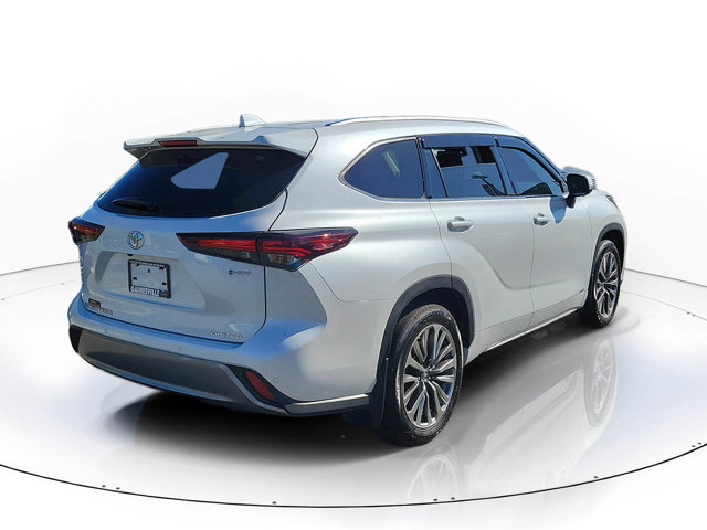 Used 2025 Toyota Highlander Limited image 2