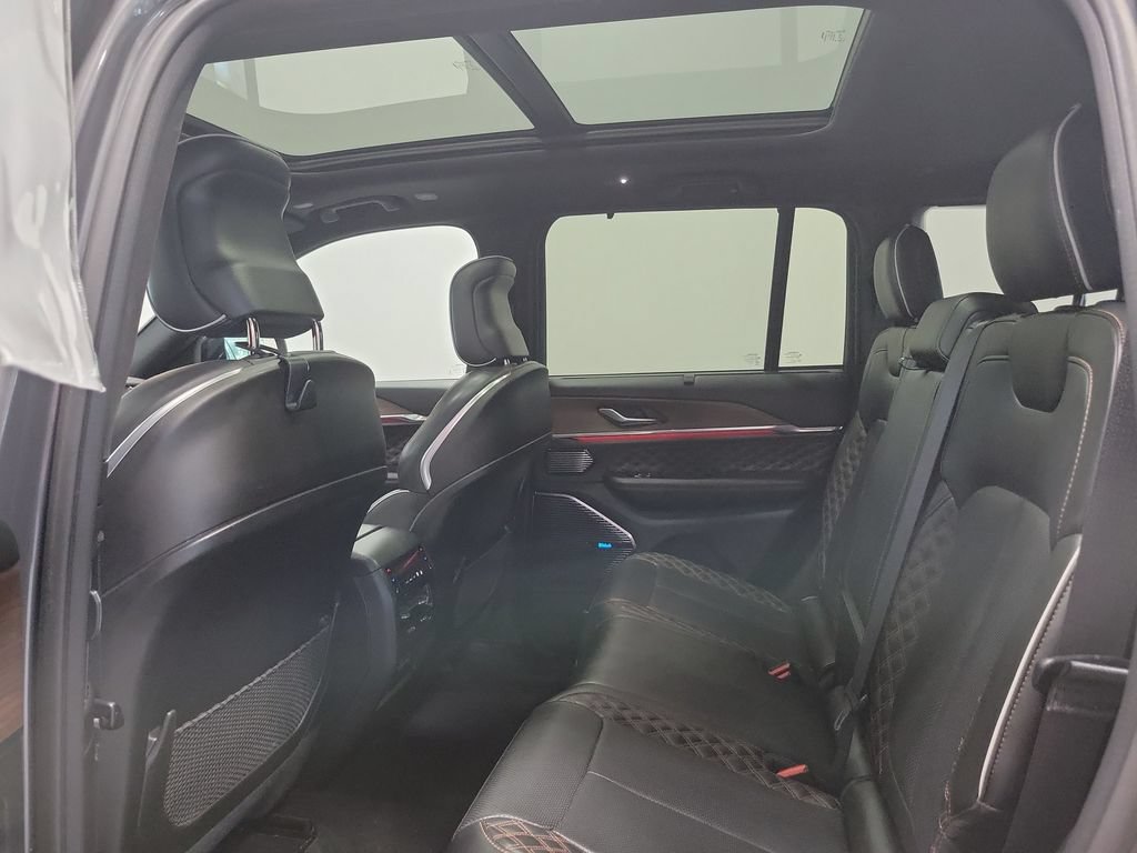 Certified 2022 Jeep Grand Cherokee Summit w/ Advanced Protech Group IV AWD/4WD image 31