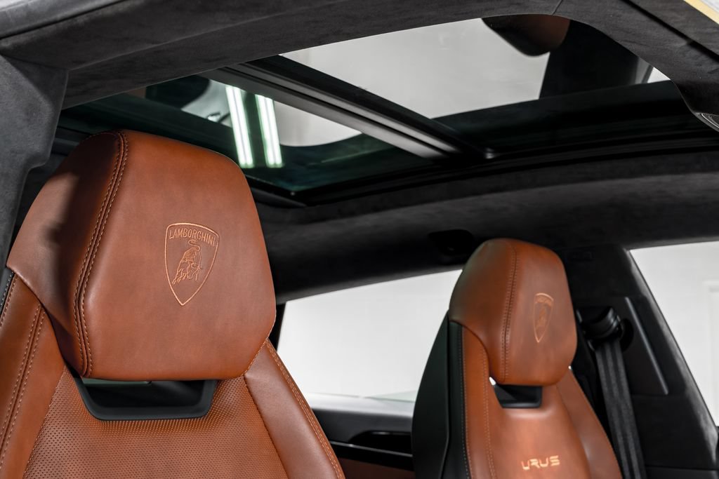 Used 2023 Lamborghini Urus S AWD/4WD image 44