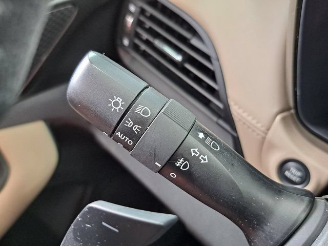 Used 2023 Subaru Outback Premium AWD/4WD image 13