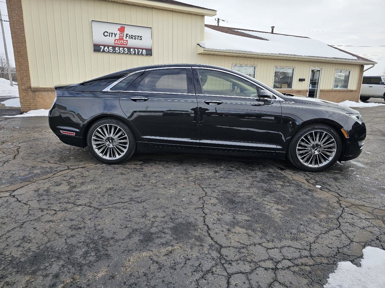 Used 2014 Lincoln MKZ image 28
