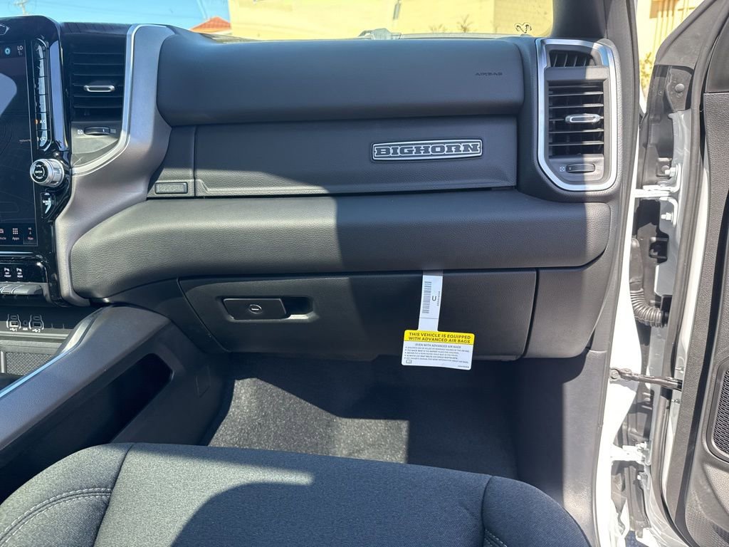 New 2026 RAM 1500 4x4 Crew Cab image 30