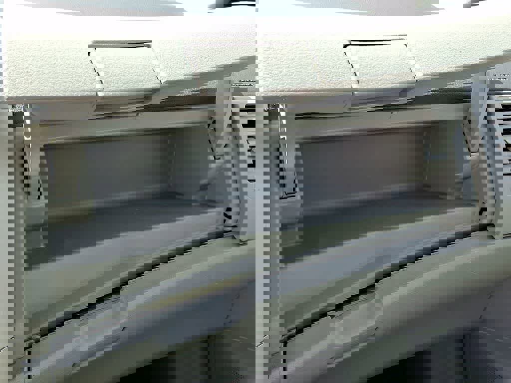 Used 2013 Toyota Corolla L image 24