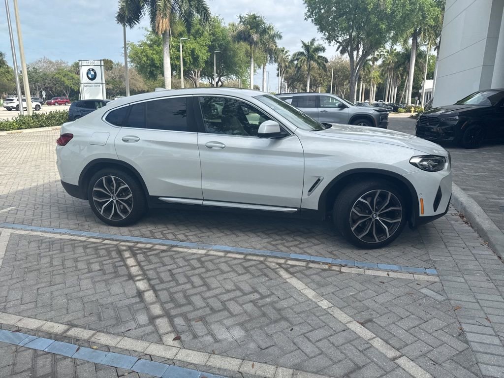Certified 2023 BMW X4 xDrive30i w/ Premium Package image 17