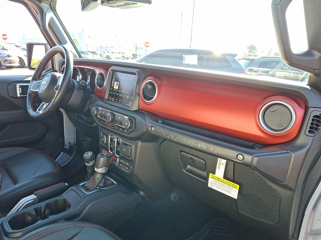 Used 2022 Jeep Wrangler Unlimited Rubicon w/ Steel Bumper Group image 11