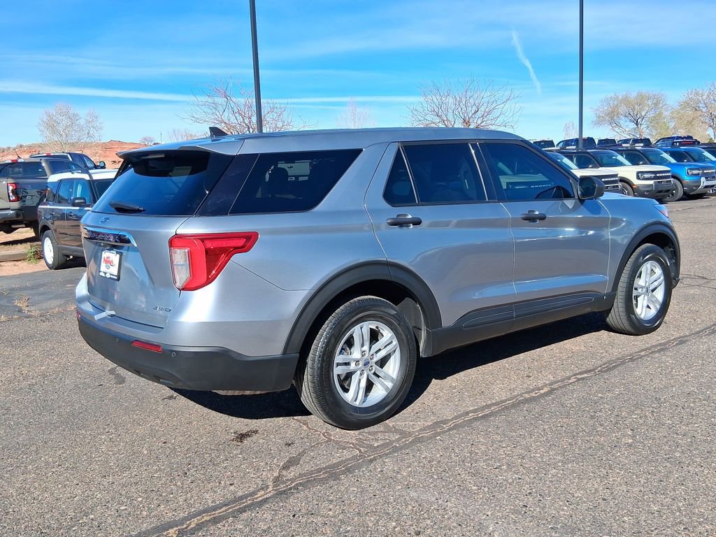 Used 2024 Ford Explorer 4WD image 5