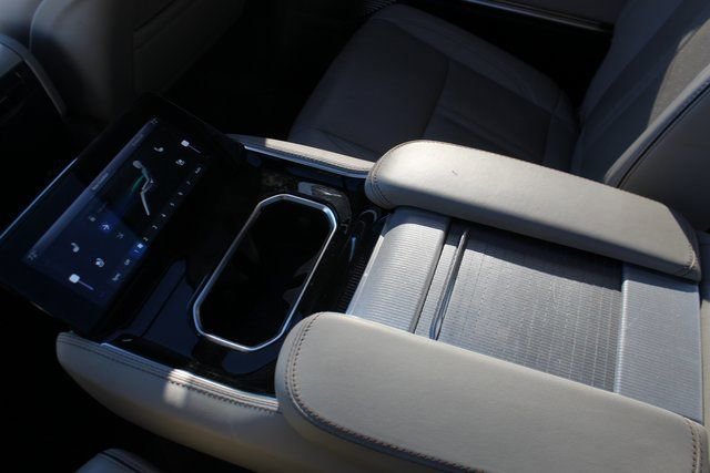 Used 2023 Jeep Grand Wagoneer L Series II w/ Premium Group II image 32